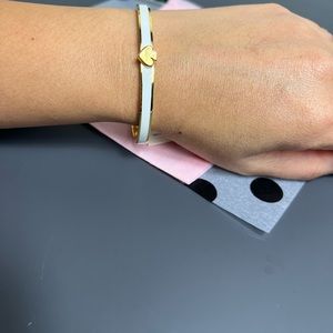 Kate spade heritage bangle white with gold heart shape